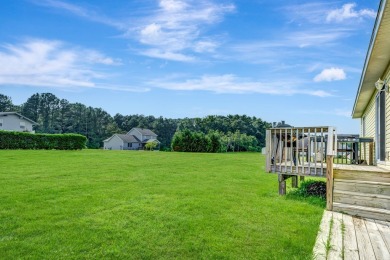 Adorable Home in Captain's Cove Golf & Yacht Club! With a great on Captains Cove Golf and Yacht Club in Virginia - for sale on GolfHomes.com, golf home, golf lot