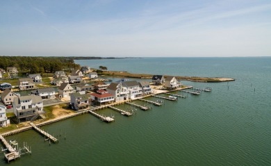 Adorable Home in Captain's Cove Golf & Yacht Club! With a great on Captains Cove Golf and Yacht Club in Virginia - for sale on GolfHomes.com, golf home, golf lot