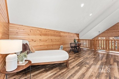 Custom-built timber cabin on over an acre with a 3-car garage on Terrace Lakes Golf Resort in Idaho - for sale on GolfHomes.com, golf home, golf lot