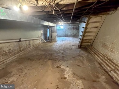 This is an incredible deal! This home features an open living on Clifton Park Golf Course in Maryland - for sale on GolfHomes.com, golf home, golf lot