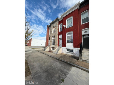 This is an incredible deal! This home features an open living on Clifton Park Golf Course in Maryland - for sale on GolfHomes.com, golf home, golf lot