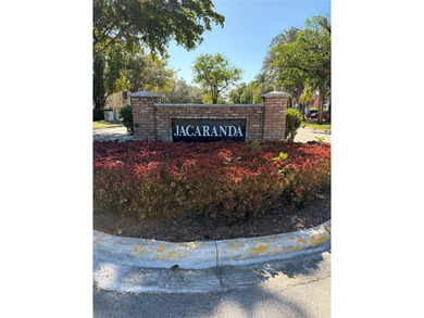 *Great area* Walk to Central Park with 21 clay tennis courts,2 on Jacaranda Golf Club in Florida - for sale on GolfHomes.com, golf home, golf lot