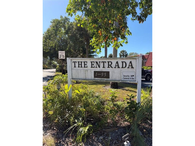 *Great area* Walk to Central Park with 21 clay tennis courts,2 on Jacaranda Golf Club in Florida - for sale on GolfHomes.com, golf home, golf lot