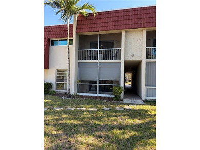 *Great area* Walk to Central Park with 21 clay tennis courts,2 on Jacaranda Golf Club in Florida - for sale on GolfHomes.com, golf home, golf lot