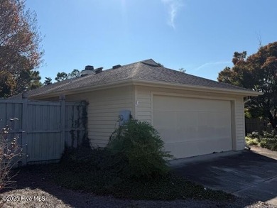 Two bedrooms, two and one half bath home nestled in the heart of on Inland Greens Golf Course in North Carolina - for sale on GolfHomes.com, golf home, golf lot