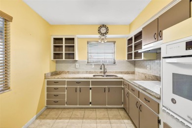 Affordable home in Sun City Center. Close to amenities. The new on North Lakes Golf Course in Florida - for sale on GolfHomes.com, golf home, golf lot
