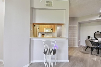 $7000 SELLER CREDIT IN FLEX MONEY!!! Unbeatable location!! Cozy on The Meadows Golf and Country Club in Florida - for sale on GolfHomes.com, golf home, golf lot