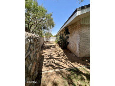 Beautifully Maintained, 3BR/2BA custom Brick Home, located in on Lone Star Golf Club in Texas - for sale on GolfHomes.com, golf home, golf lot