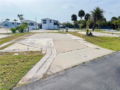 This fantastic lot comes with upgraded 120 AMP ELECTRICAL on Kelly Greens Golf and Country Club in Florida - for sale on GolfHomes.com, golf home, golf lot