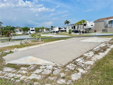 This fantastic lot comes with upgraded 120 AMP ELECTRICAL on Kelly Greens Golf and Country Club in Florida - for sale on GolfHomes.com, golf home, golf lot