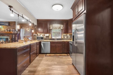 This beautifully remodeled 3-bed/3bath home offers 2,866+/- on Pendleton Harbor in Texas - for sale on GolfHomes.com, golf home, golf lot