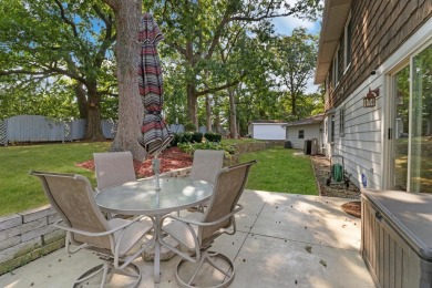 Welcome to this one-of-a-kind custom Colonial nestled on a on Shepherds Crook Golf Course in Illinois - for sale on GolfHomes.com, golf home, golf lot