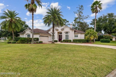 **Seller offering $7,500 in concessions!** *Screened-In Pool on Eagle Harbor Golf Club in Florida - for sale on GolfHomes.com, golf home, golf lot