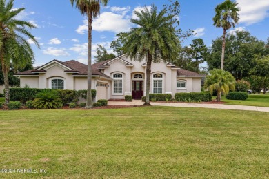 **Seller offering $7,500 in concessions!** *Screened-In Pool on Eagle Harbor Golf Club in Florida - for sale on GolfHomes.com, golf home, golf lot