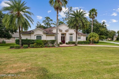 **Seller offering $7,500 in concessions!** *Screened-In Pool on Eagle Harbor Golf Club in Florida - for sale on GolfHomes.com, golf home, golf lot