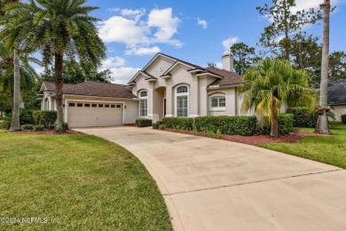 **Seller offering $7,500 in concessions!** *Screened-In Pool on Eagle Harbor Golf Club in Florida - for sale on GolfHomes.com, golf home, golf lot