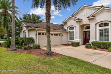 **Seller offering $7,500 in concessions!** *Screened-In Pool on Eagle Harbor Golf Club in Florida - for sale on GolfHomes.com, golf home, golf lot