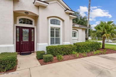 **Seller offering $7,500 in concessions!** *Screened-In Pool on Eagle Harbor Golf Club in Florida - for sale on GolfHomes.com, golf home, golf lot