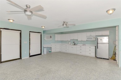 Ideal and affordable Florida winter home in Rotonda West on Rotonda Golf and Country Club The Hills Course in Florida - for sale on GolfHomes.com, golf home, golf lot