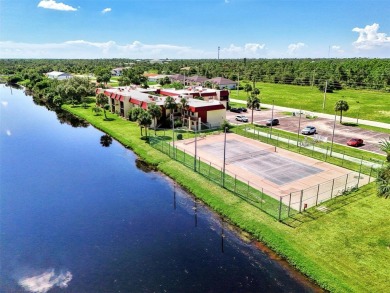 Ideal and affordable Florida winter home in Rotonda West on Rotonda Golf and Country Club The Hills Course in Florida - for sale on GolfHomes.com, golf home, golf lot