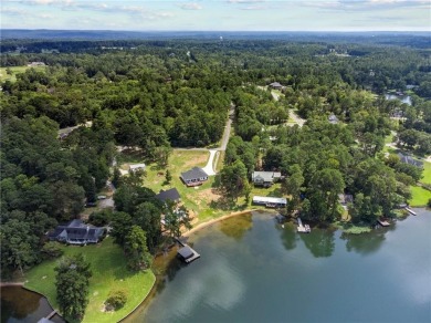 STUNNING MODERN LAKEFRONT HOME ON LAKE SINCLAIR! This sleek and on Milledgeville Country Club in Georgia - for sale on GolfHomes.com, golf home, golf lot