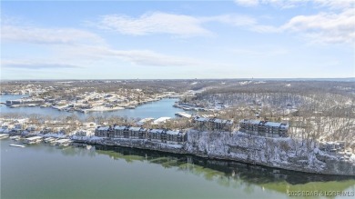 Wake up to mesmerizing sunrises, unwind with stunning sunsets on The Oaks Golf Course in Missouri - for sale on GolfHomes.com, golf home, golf lot