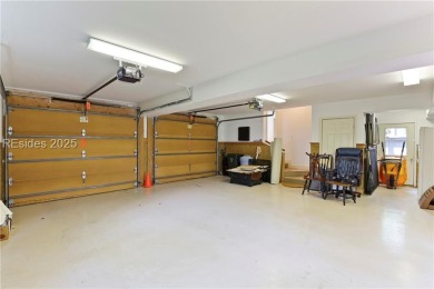 Privacy and convenience meet in this beautifully maintained on Sea Pines Country Club in South Carolina - for sale on GolfHomes.com, golf home, golf lot