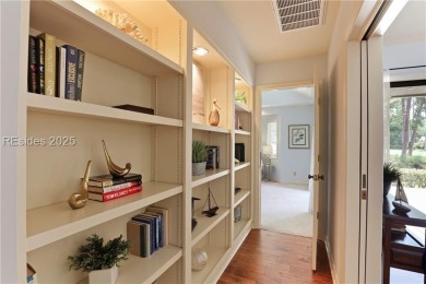 Privacy and convenience meet in this beautifully maintained on Sea Pines Country Club in South Carolina - for sale on GolfHomes.com, golf home, golf lot