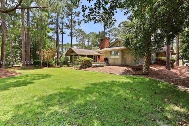 Privacy and convenience meet in this beautifully maintained on Sea Pines Country Club in South Carolina - for sale on GolfHomes.com, golf home, golf lot