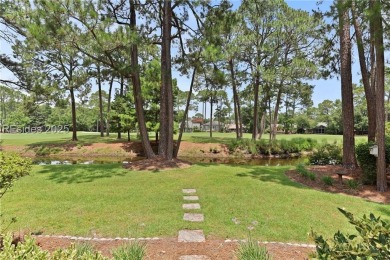 Privacy and convenience meet in this beautifully maintained on Sea Pines Country Club in South Carolina - for sale on GolfHomes.com, golf home, golf lot