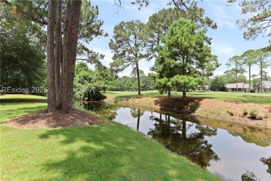 Privacy and convenience meet in this beautifully maintained on Sea Pines Country Club in South Carolina - for sale on GolfHomes.com, golf home, golf lot