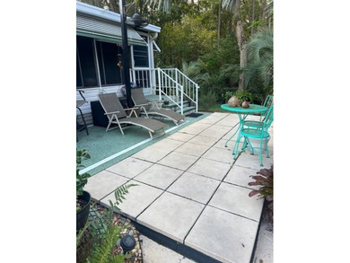 Beautiful and Updated 2+/2 home in The Hamptons Golf and Country on Hamptons Golf Club in Florida - for sale on GolfHomes.com, golf home, golf lot