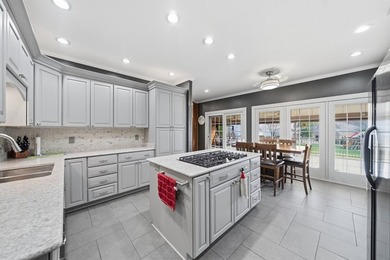 Elegant one-owner custom all-brick home in Hopkinsville offering on Hopkinsville Golf and Country Club in Kentucky - for sale on GolfHomes.com, golf home, golf lot