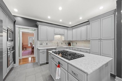 Elegant one-owner custom all-brick home in Hopkinsville offering on Hopkinsville Golf and Country Club in Kentucky - for sale on GolfHomes.com, golf home, golf lot