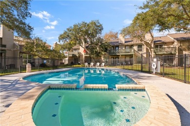 Welcome to this beautifully updated 2-bedroom, 1.5-bathroom on Rockport Country Club in Texas - for sale on GolfHomes.com, golf home, golf lot