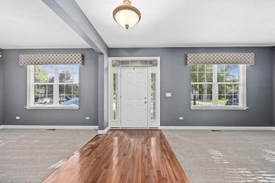 Welcome home to 725 Delacourte! Enjoy the best of Bolingbrook on Bolingbrook Golf Club in Illinois - for sale on GolfHomes.com, golf home, golf lot