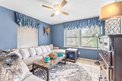 Beautiful 3-bedroom, 2-bath home offering an open layout and on The Grand Club Cypress Course in Florida - for sale on GolfHomes.com, golf home, golf lot