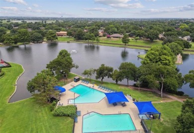 Super cute, updated Duplex in Country Place. Two bedrooms with on The Country Place in Texas - for sale on GolfHomes.com, golf home, golf lot