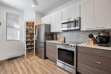 BEAUTIFUL, fully renovated, 2-Bedroom + 2-bath home, with a on Kierland Golf Club in Arizona - for sale on GolfHomes.com, golf home, golf lot