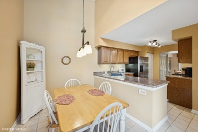 Welcome Home to this well-maintained townhome in prestigious on Palatine Hills Golf Course in Illinois - for sale on GolfHomes.com, golf home, golf lot