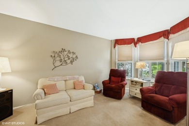 Welcome Home to this well-maintained townhome in prestigious on Palatine Hills Golf Course in Illinois - for sale on GolfHomes.com, golf home, golf lot