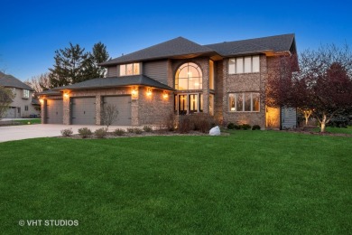 Style meets functionality and comfort in this remarkable on Tamarack Golf Club in Illinois - for sale on GolfHomes.com, golf home, golf lot
