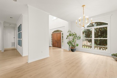 Beautifully renovated 5 Bed 3.5 Bath in Maisons of Chenal with on Chenal Country Club - Bear Den Mountain in Arkansas - for sale on GolfHomes.com, golf home, golf lot