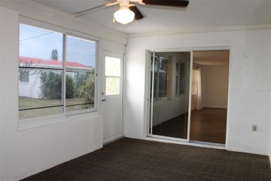 This is a very special remodeled, Drayton, single family home on Mainlands Golf Club in Florida - for sale on GolfHomes.com, golf home, golf lot