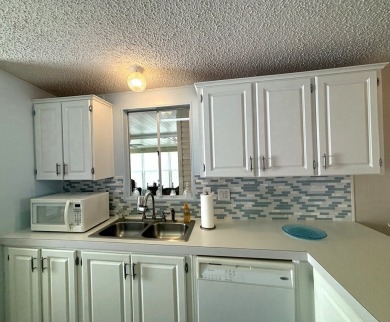 ***55+ MH Community, Leased land *** Welcome home to this well on Big Cypress Golf and Country Club in Florida - for sale on GolfHomes.com, golf home, golf lot