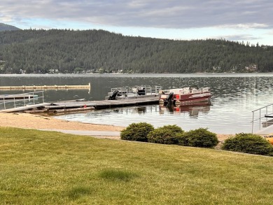 Over 55 Waterfront Community!  This beautiful 2 bed 2 bath on Liberty Lake Golf Club in Washington - for sale on GolfHomes.com, golf home, golf lot