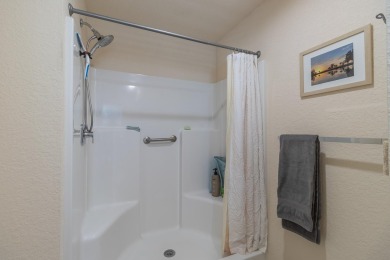 Beautifully Maintained 2-bed, 2-bath home in the welcoming 55+ on Spanish Lakes I in Florida - for sale on GolfHomes.com, golf home, golf lot