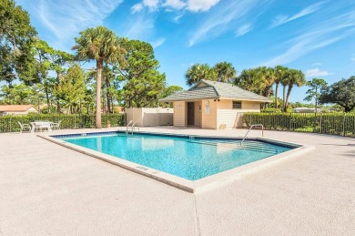 Discover your perfect retreat in this meticulously maintained on Meadowood Golf and Tennis Club in Florida - for sale on GolfHomes.com, golf home, golf lot