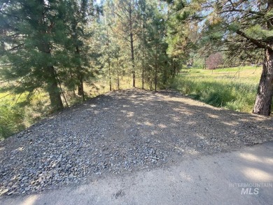 Motivated Sellers will consider all reasonable offers. House on Meadowcreek Golf Resort in Idaho - for sale on GolfHomes.com, golf home, golf lot