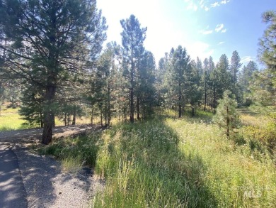 Motivated Sellers will consider all reasonable offers. House on Meadowcreek Golf Resort in Idaho - for sale on GolfHomes.com, golf home, golf lot